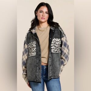 Gilded Intent Mixed Cheetah Hooded Shacket Blk Washed